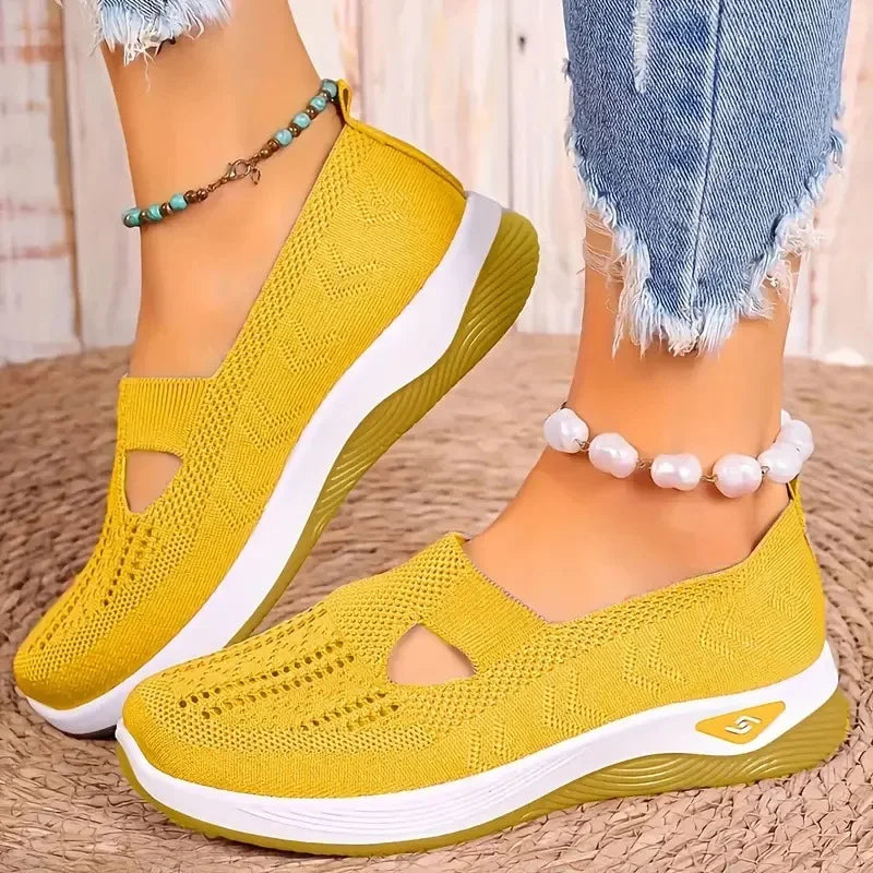 Breathable women's sneakers