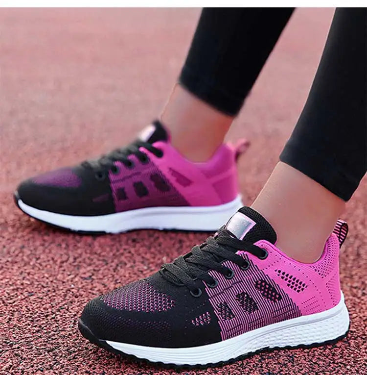 Women's sports shoes