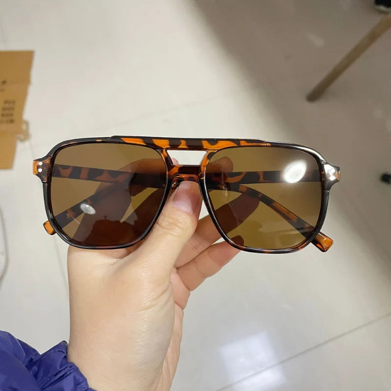 Unisex sunglasses, black lens