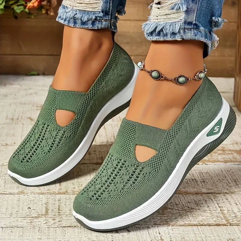 Breathable women's sneakers