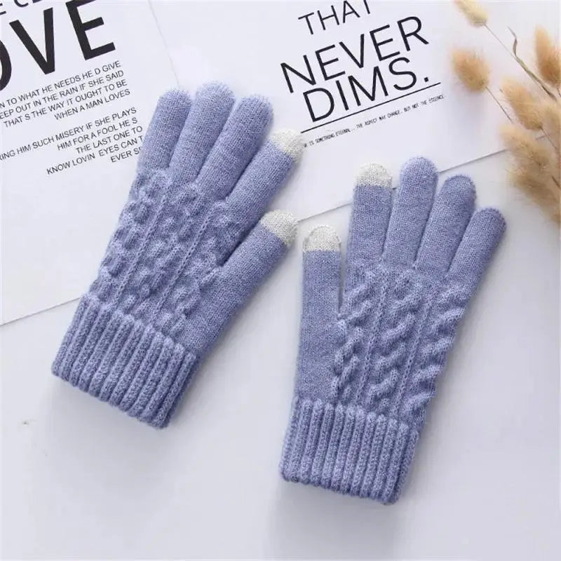 warm finger gloves with touchscreen