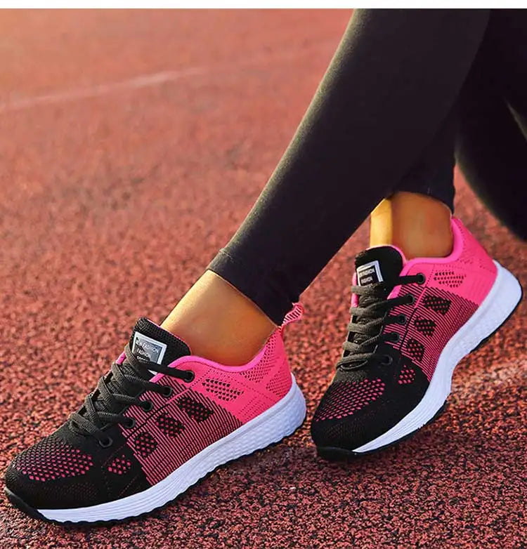 Women's sports shoes