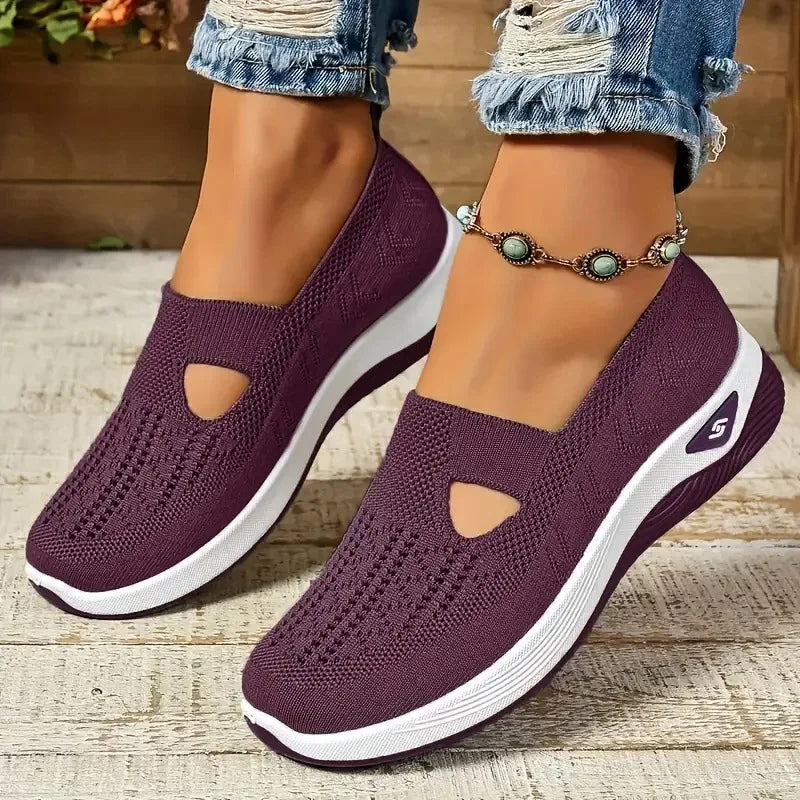 Breathable women's sneakers