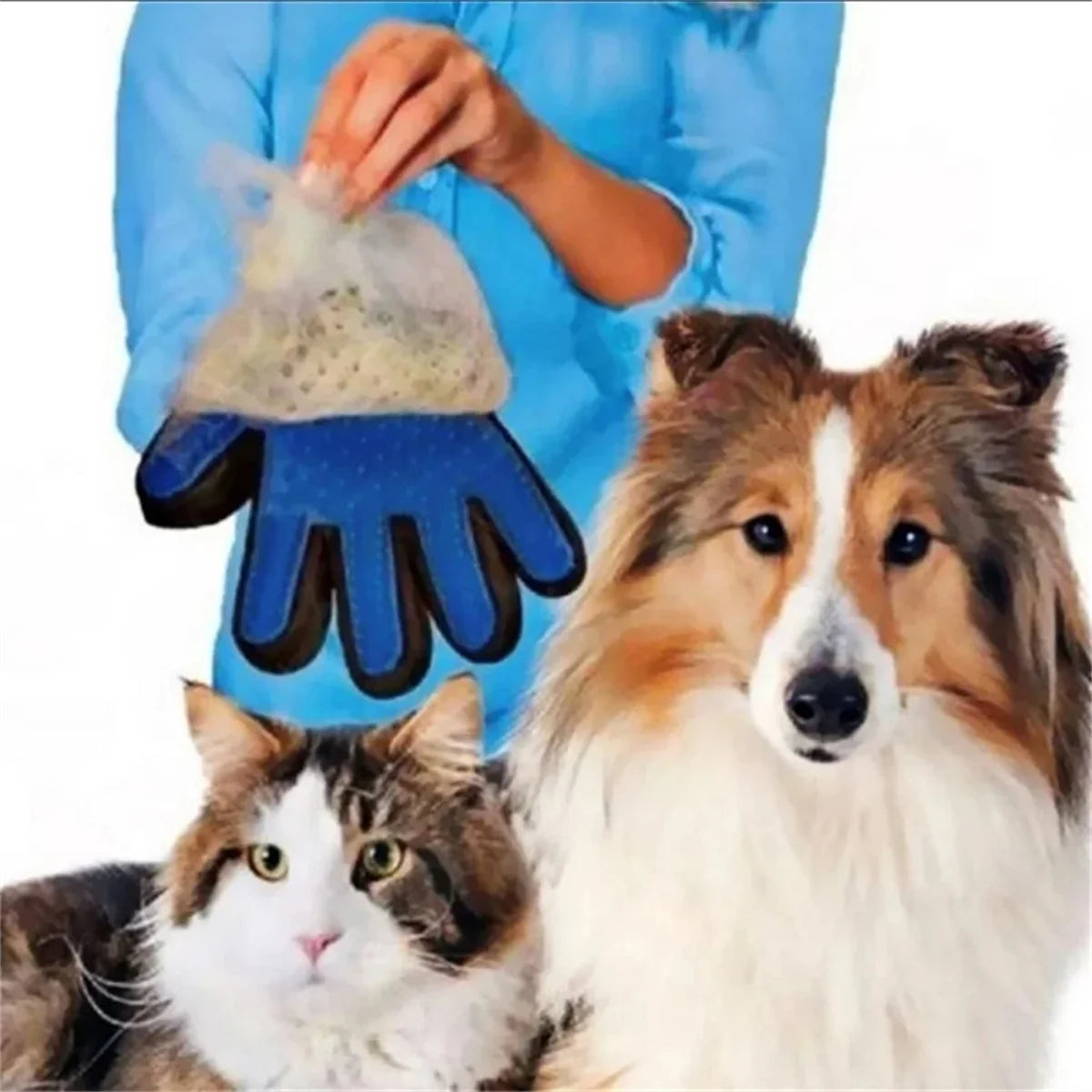 Self-cleaning gloves for cats