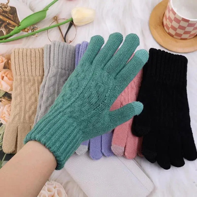 warm finger gloves with touchscreen