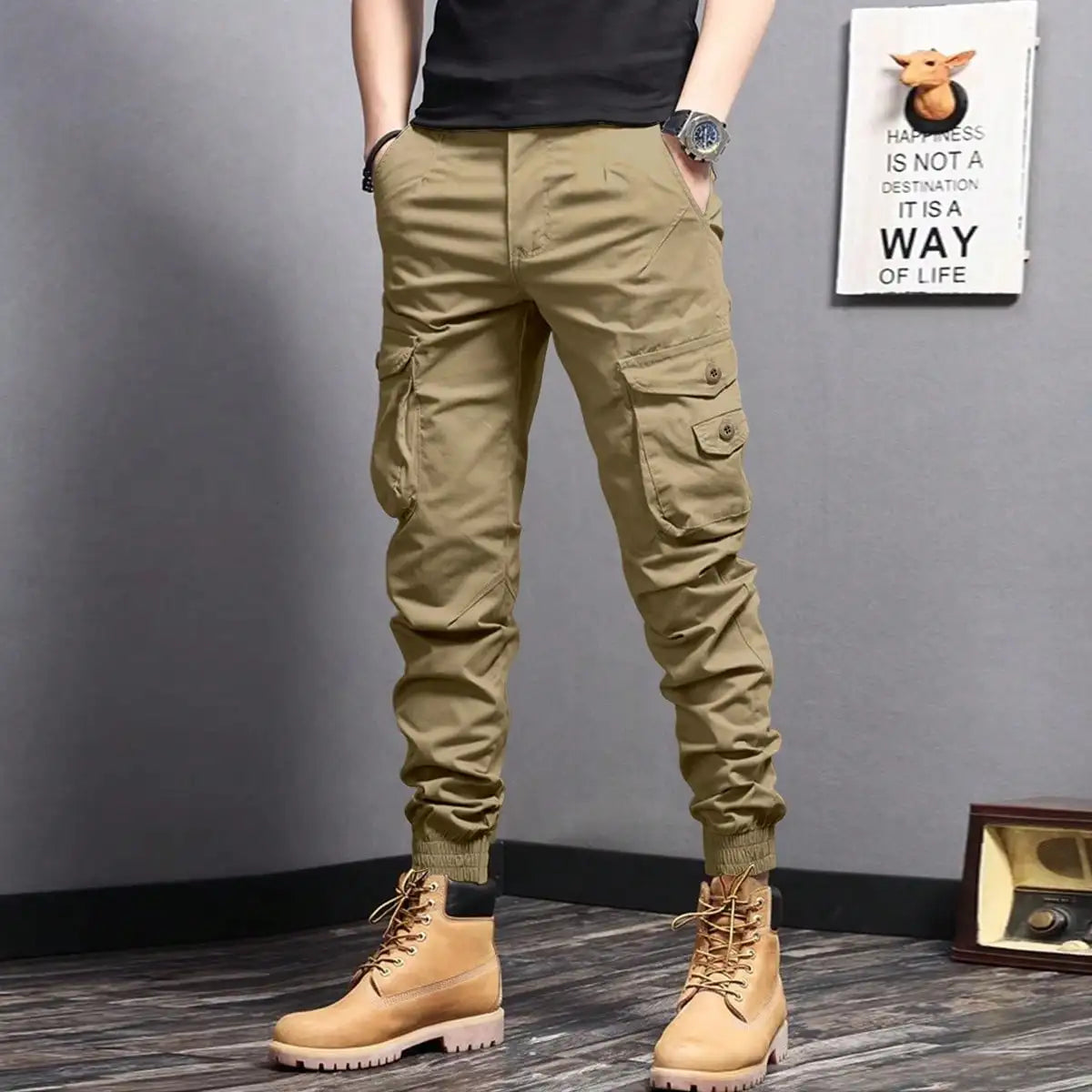 Casual tapered pants with side pockets