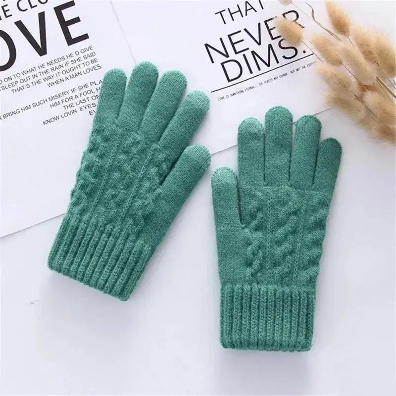 warm finger gloves with touchscreen