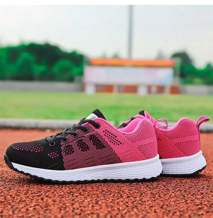 Women's sports shoes